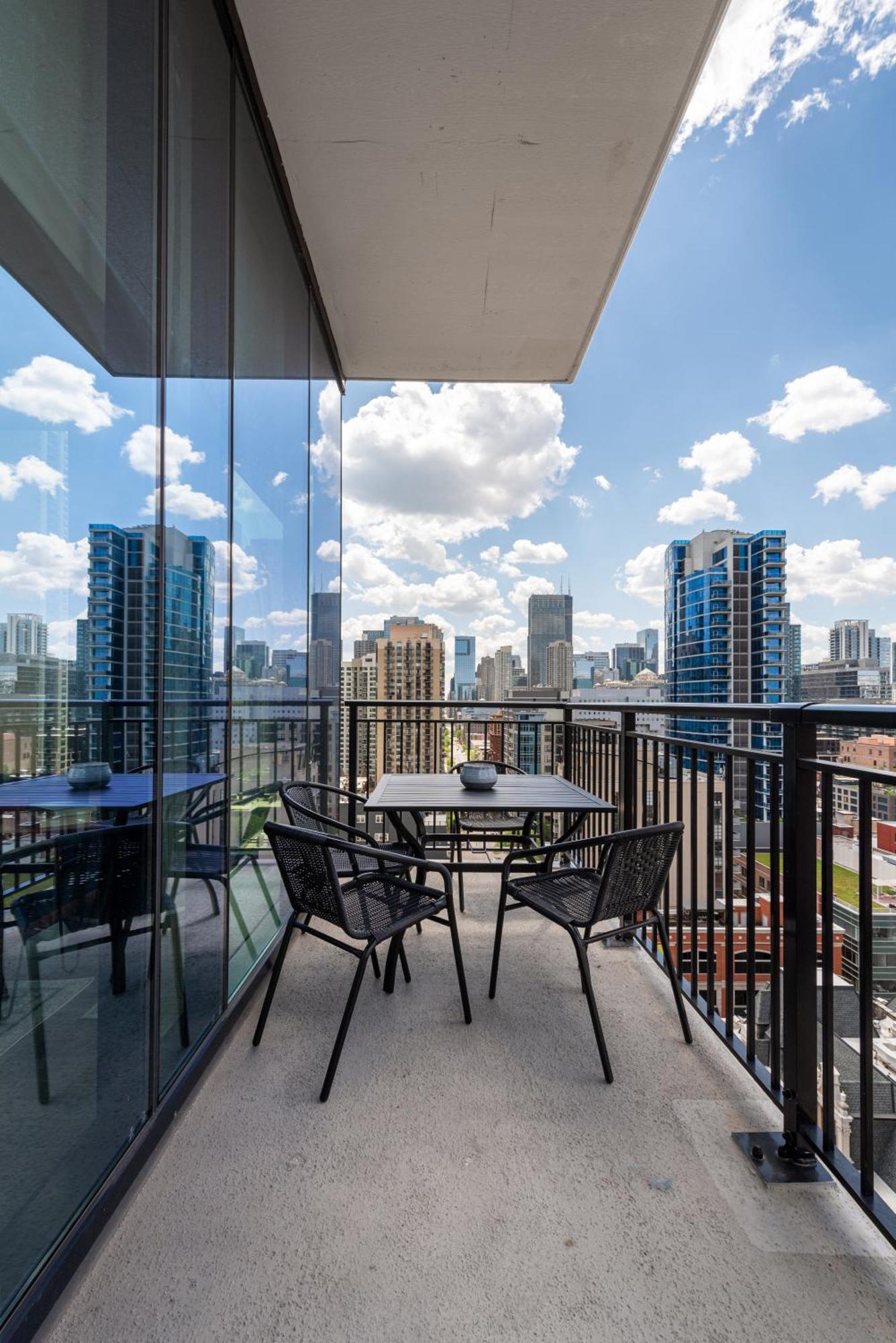 Aurelien Spacious Apartments In The Heart Of Gold Coast Chicago Dış mekan fotoğraf